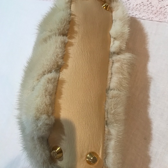 Beautiful genuine mink & leather Preston & York purse in excellent condition - Picture 7 of 15